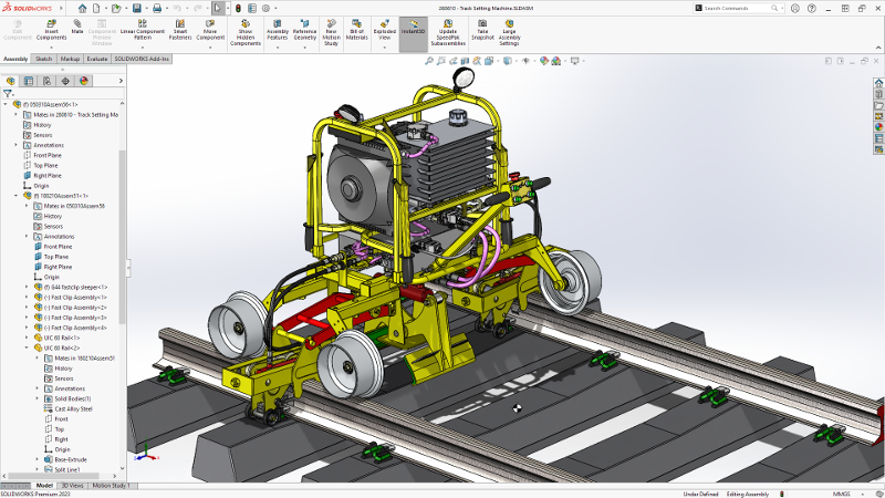Ensamblaje de una máquina sobre rieles abierto en SOLIDWORKS